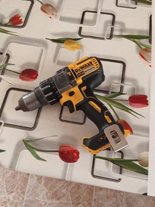 TALADRO DEWALT PERCUTOR DCD996