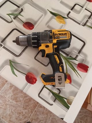 TALADRO DEWALT PERCUTOR DCD996