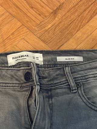 Pull&Bear Pantalón Corto Gris Slim Fit Talla M