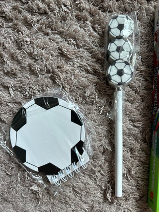 Libro Los Futbolísimos, con accesorios