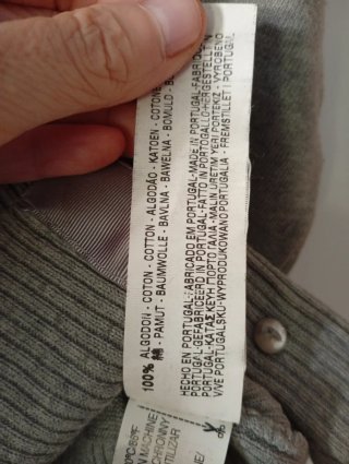 Chaqueta de punto gris con lazo