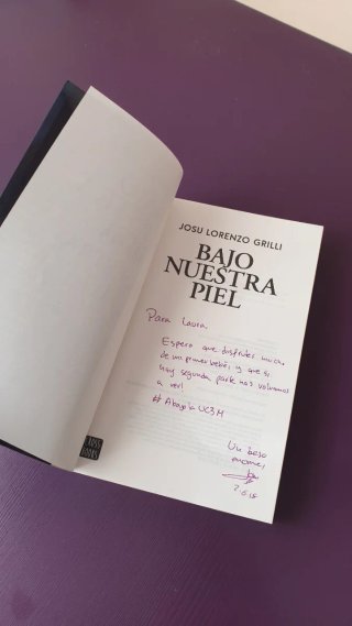 Libro "Bajo nuestra piel" de Josu Lorenzo