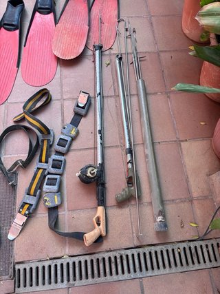 Material pesca submarina: fusil, traje, aletas