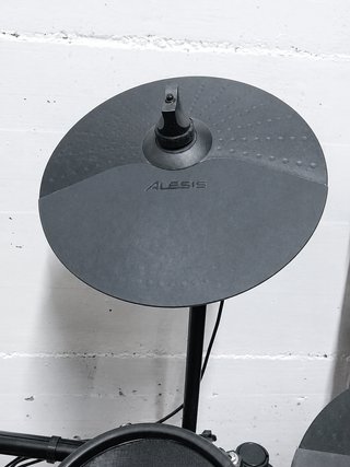 BATERÍA ELECTRÓNICA ALESIS NITRO MESH KIT AMPLIADA