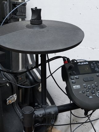 BATERÍA ELECTRÓNICA ALESIS NITRO MESH KIT AMPLIADA