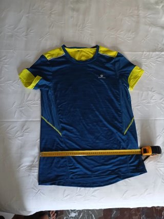 Camiseta deportiva Domyos azul y amarillo Talla L