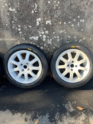 Kumho TM02 K22 16"