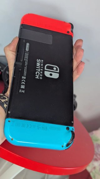 Nintendo Switch Azul y Rojo
