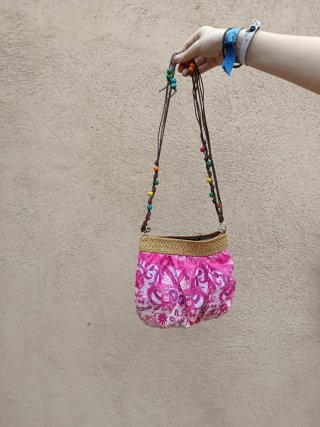 Bolso infantil con cuentas