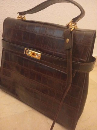 Bolso de piel Ubrique.