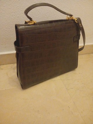Bolso de piel Ubrique.