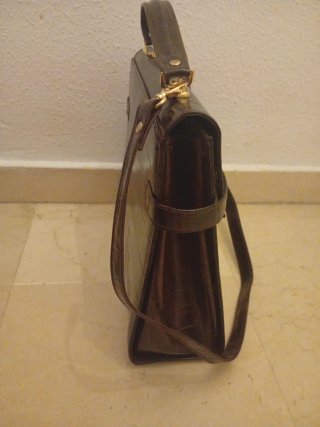 Bolso de piel Ubrique.