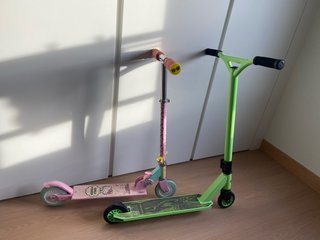 2 Patinetes infantiles (niño/niña)
