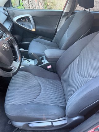 Toyota RAV4 2010