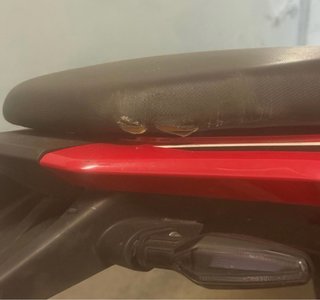 BMW G 310 R Roja y Blanca
