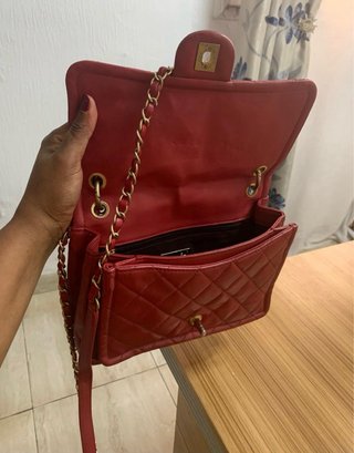 Bolso Chanel Matelassé Rojo Cadena Dorada