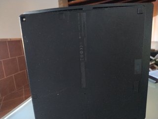 PS3 Slim + 3 mandos + 5 juegos