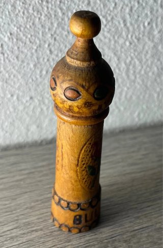 Porta profumo legno intagliato rosa Bulgaria