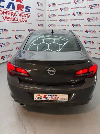 Opel Astra 2012