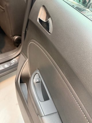 Opel Astra 2012