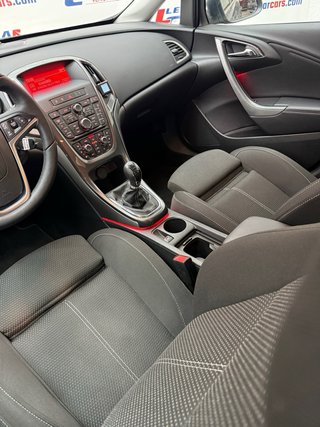 Opel Astra 2012