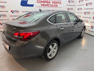 Opel Astra 2012