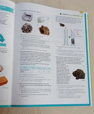 Biology and Geology 1 ESO The Earth 9788417815202