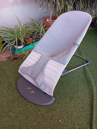 Hamaca bebé BabyBjörn gris