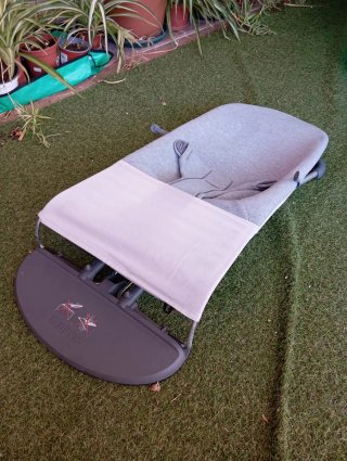 Hamaca bebé BabyBjörn gris