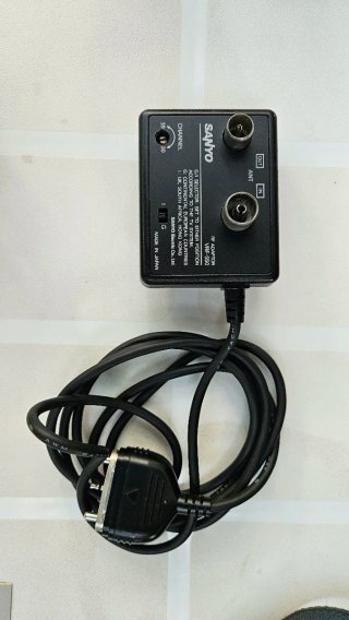 Videocámara Sanyo VM-D68P, accesorios y trípode