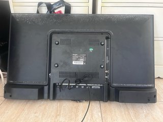 Smart TV Engel 32 con mando (pantalla rota)