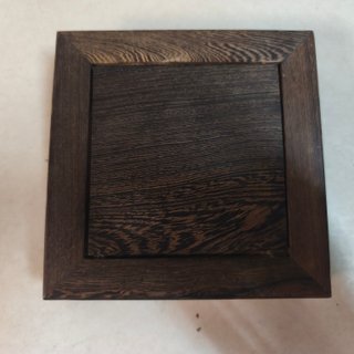 Base expositora bonsai cuadrada madera oscura