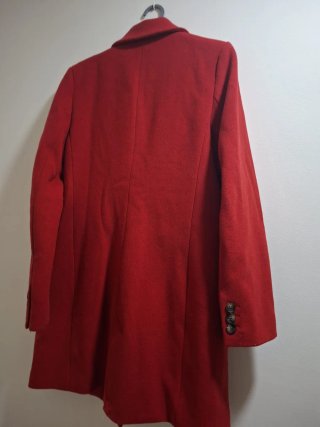 Abrigo Stradivarius Rojo Talla M
