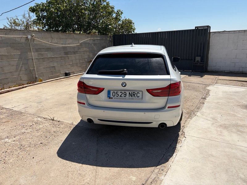 BMW Serie 5 2018, foto 2
