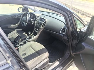 Opel Astra 2012