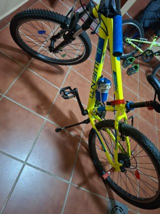 Bicicleta de Montaña Amarilla