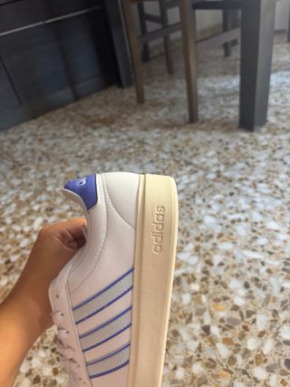 Zapatillas Adidas Blancas y Azules