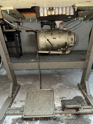 Máquina de coser industrial Singer 554B514