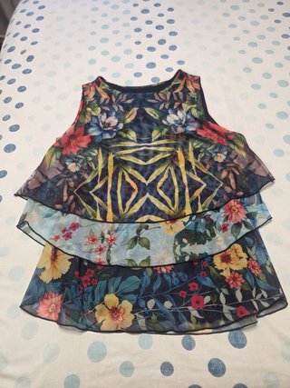 Camiseta Desigual Talla L Estampado Floral.