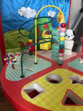 Mesa de juegos de madera para bebes