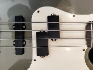 Fender Precision Bass Plus Deluxe