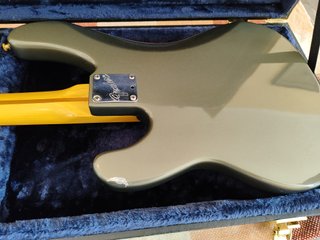 Fender Precision Bass Plus Deluxe