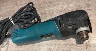 Makita TM3010C Multi-Herramienta 320w