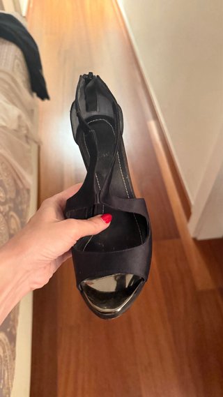 Sandalias negras talla 35 tacón plateado