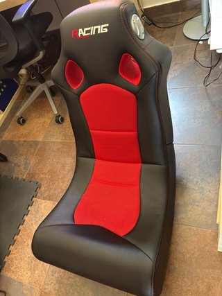 Silla gamer de suelo RACING negra y roja