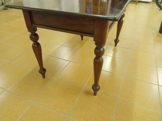Mesa antigua de madera, largo1,30x0,79x0,75