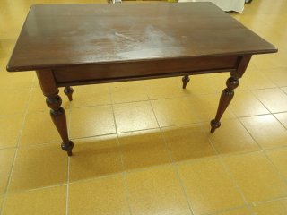 Mesa antigua de madera, largo1,30x0,79x0,75