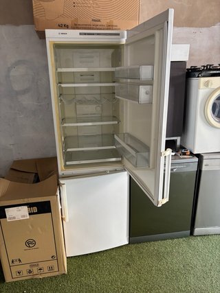 Nevera Bosch 60/185/60 cm
