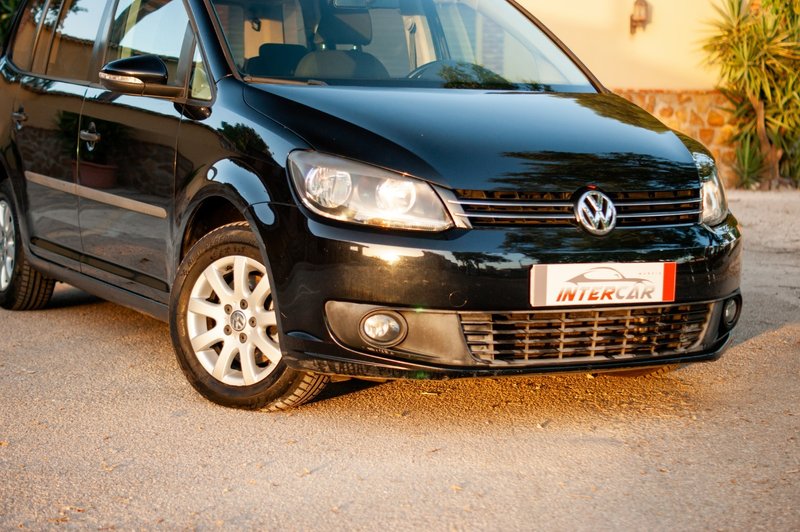 Volkswagen Touran 1.6 TDI Advance 2011, foto 2