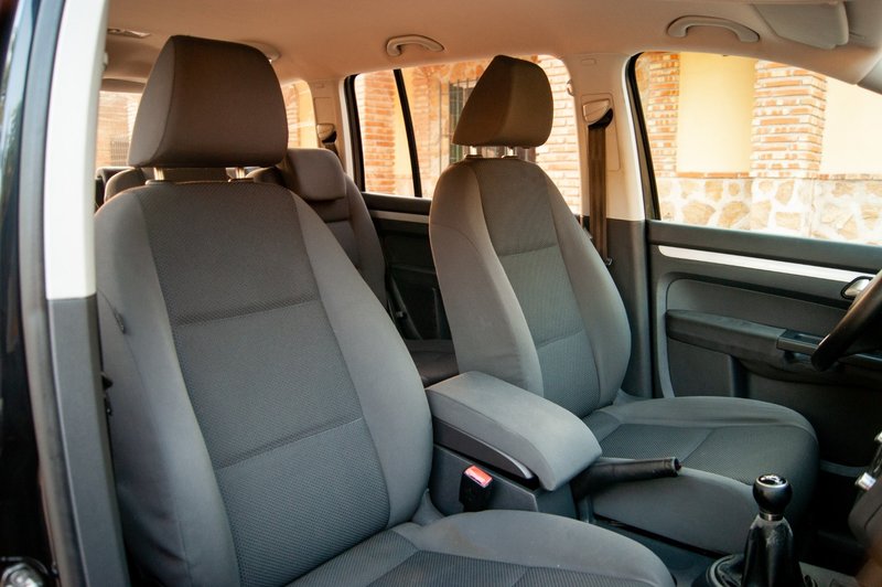 Volkswagen Touran 1.6 TDI Advance 2011, foto 15